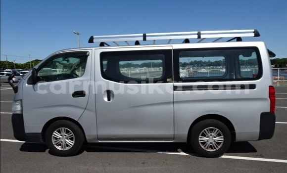 Acheter Occasion Voiture Nissan Caravan Gris à Beitbridge, Matabeleland South Acheter Occasion Voiture Nissan Caravan Gris à Beitbridge, Matabeleland South