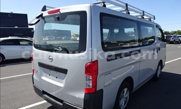 Acheter Occasion Voiture Nissan Caravan Gris à Beitbridge, Matabeleland South Acheter Occasion Voiture Nissan Caravan Gris à Beitbridge, Matabeleland South