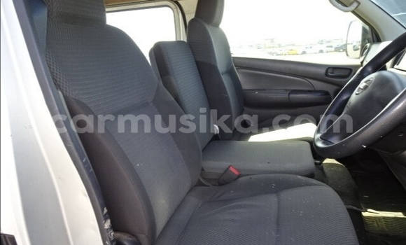 Acheter Occasion Voiture Nissan Caravan Gris à Beitbridge, Matabeleland South Acheter Occasion Voiture Nissan Caravan Gris à Beitbridge, Matabeleland South