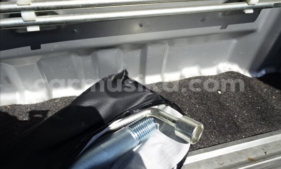 Acheter Occasion Voiture Nissan Caravan Gris à Beitbridge, Matabeleland South Acheter Occasion Voiture Nissan Caravan Gris à Beitbridge, Matabeleland South