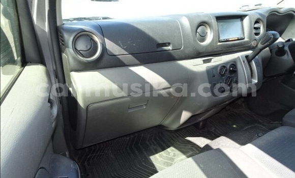 Acheter Occasion Voiture Nissan Caravan Gris à Beitbridge, Matabeleland South Acheter Occasion Voiture Nissan Caravan Gris à Beitbridge, Matabeleland South
