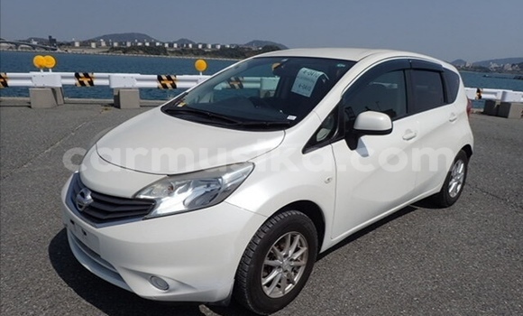 Buy Used Nissan Note White Car in Beitbridge in Matabeleland South