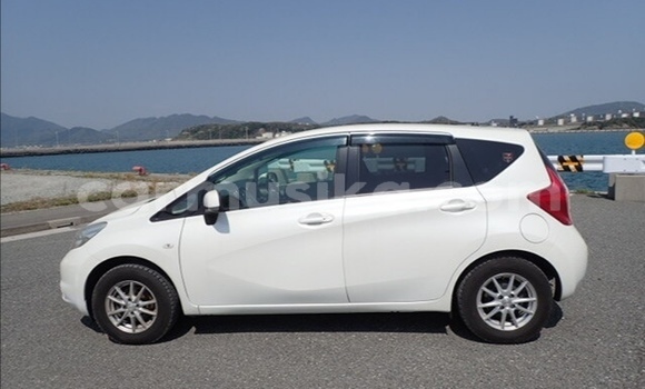 Acheter Occasion Voiture Nissan Note Blanc à Beitbridge, Matabeleland South Acheter Occasion Voiture Nissan Note Blanc à Beitbridge, Matabeleland South