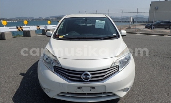 Acheter Occasion Voiture Nissan Note Blanc à Beitbridge, Matabeleland South Acheter Occasion Voiture Nissan Note Blanc à Beitbridge, Matabeleland South