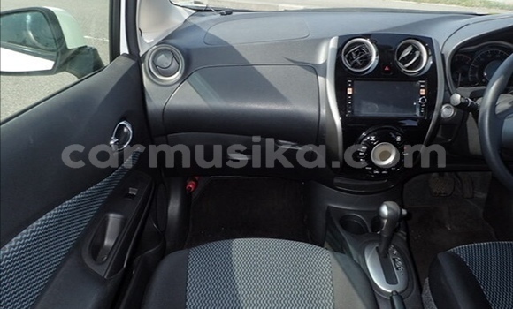 Acheter Occasion Voiture Nissan Note Blanc à Beitbridge, Matabeleland South Acheter Occasion Voiture Nissan Note Blanc à Beitbridge, Matabeleland South