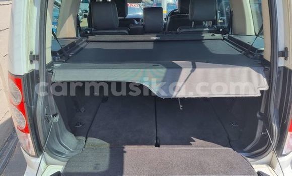 Acheter Occasion Voiture Land Rover Discovery Blanc à Beitbridge, Matabeleland South Acheter Occasion Voiture Land Rover Discovery Blanc à Beitbridge, Matabeleland South