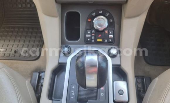 Acheter Occasion Voiture Land Rover Discovery Blanc à Beitbridge, Matabeleland South Acheter Occasion Voiture Land Rover Discovery Blanc à Beitbridge, Matabeleland South
