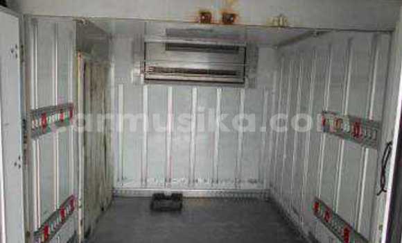 Tenga Tsaru Isuzu Elf Chena Rori in Beitbridge in Matabeleland South Tenga Tsaru Isuzu Elf Chena Rori in Beitbridge in Matabeleland South