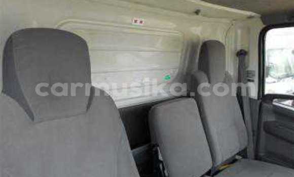 Tenga Tsaru Isuzu Elf Chena Rori in Beitbridge in Matabeleland South Tenga Tsaru Isuzu Elf Chena Rori in Beitbridge in Matabeleland South