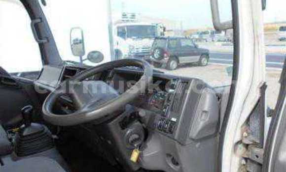 Tenga Tsaru Isuzu Elf Chena Rori in Beitbridge in Matabeleland South Tenga Tsaru Isuzu Elf Chena Rori in Beitbridge in Matabeleland South