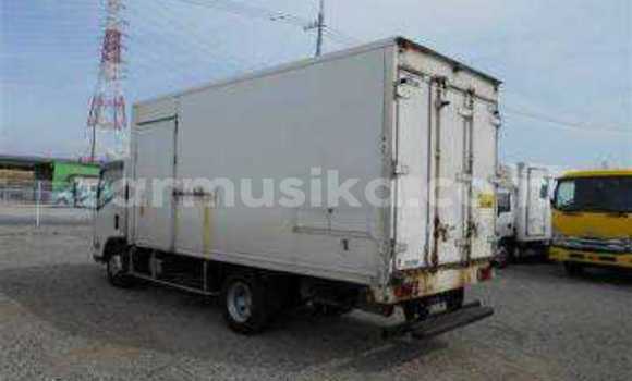 Tenga Tsaru Isuzu Elf Chena Rori in Beitbridge in Matabeleland South Tenga Tsaru Isuzu Elf Chena Rori in Beitbridge in Matabeleland South