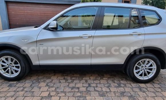 Acheter Occasion Voiture BMW X3 Gris à Beitbridge, Matabeleland South Acheter Occasion Voiture BMW X3 Gris à Beitbridge, Matabeleland South