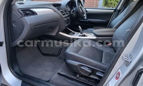 Acheter Occasion Voiture BMW X3 Gris à Beitbridge, Matabeleland South Acheter Occasion Voiture BMW X3 Gris à Beitbridge, Matabeleland South