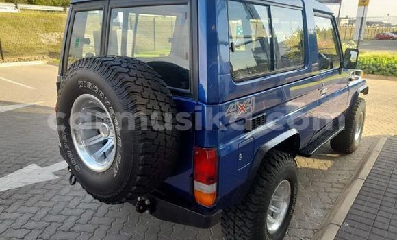 Acheter Occasion Voiture Toyota Land Cruiser Bleu à Beitbridge, Matabeleland South Acheter Occasion Voiture Toyota Land Cruiser Bleu à Beitbridge, Matabeleland South