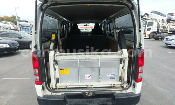 Acheter Occasion Voiture Toyota Hiace Blanc à Beitbridge, Matabeleland South Acheter Occasion Voiture Toyota Hiace Blanc à Beitbridge, Matabeleland South
