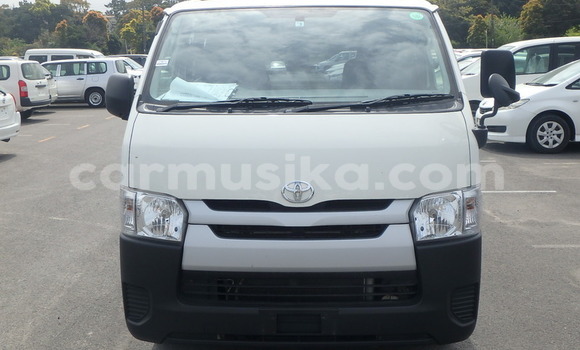 Acheter Occasion Voiture Toyota Hiace Blanc à Beitbridge, Matabeleland South Acheter Occasion Voiture Toyota Hiace Blanc à Beitbridge, Matabeleland South
