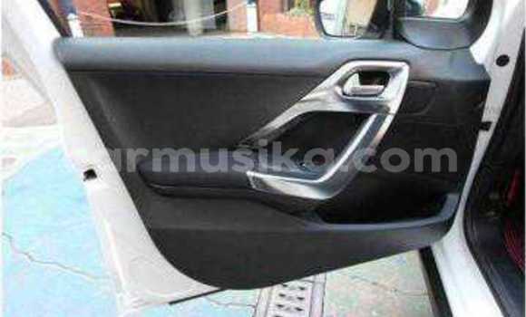 Tenga Tsaru Peugeot 2008 Chena Mota in Beitbridge in Matabeleland South Tenga Tsaru Peugeot 2008 Chena Mota in Beitbridge in Matabeleland South