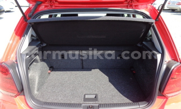 Acheter Occasion Voiture Volkswagen Polo Rouge à Beitbridge, Matabeleland South Acheter Occasion Voiture Volkswagen Polo Rouge à Beitbridge, Matabeleland South