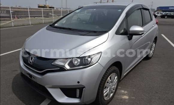 Nunua Ilio tumika Honda Fit Fedha Gari ndani ya Beitbridge nchini Matabeleland Kusini