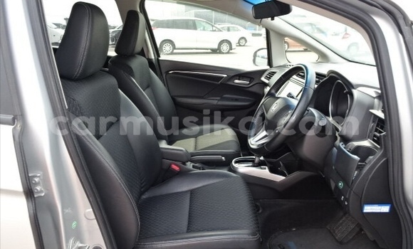 Acheter Occasion Voiture Honda Fit Gris à Beitbridge, Matabeleland South Acheter Occasion Voiture Honda Fit Gris à Beitbridge, Matabeleland South