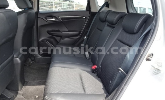 Acheter Occasion Voiture Honda Fit Gris à Beitbridge, Matabeleland South Acheter Occasion Voiture Honda Fit Gris à Beitbridge, Matabeleland South