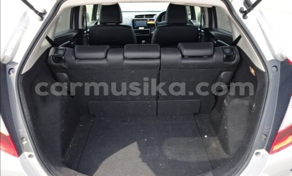 Acheter Occasion Voiture Honda Fit Gris à Beitbridge, Matabeleland South Acheter Occasion Voiture Honda Fit Gris à Beitbridge, Matabeleland South