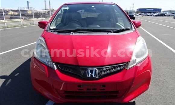 Nunua Ilio tumika Honda Fit Nyekundu Gari ndani ya Beitbridge nchini Matabeleland Kusini