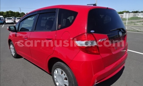 Acheter Occasion Voiture Honda Fit Rouge à Beitbridge, Matabeleland South Acheter Occasion Voiture Honda Fit Rouge à Beitbridge, Matabeleland South