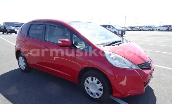 Acheter Occasion Voiture Honda Fit Rouge à Beitbridge, Matabeleland South Acheter Occasion Voiture Honda Fit Rouge à Beitbridge, Matabeleland South
