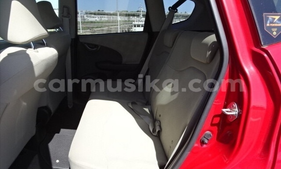 Acheter Occasion Voiture Honda Fit Rouge à Beitbridge, Matabeleland South Acheter Occasion Voiture Honda Fit Rouge à Beitbridge, Matabeleland South