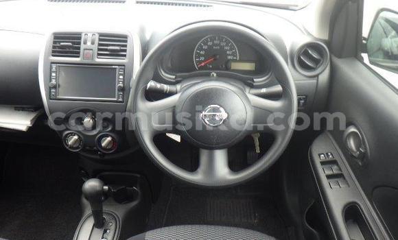 Acheter Occasion Voiture Nissan March Rouge à Beitbridge, Matabeleland South Acheter Occasion Voiture Nissan March Rouge à Beitbridge, Matabeleland South