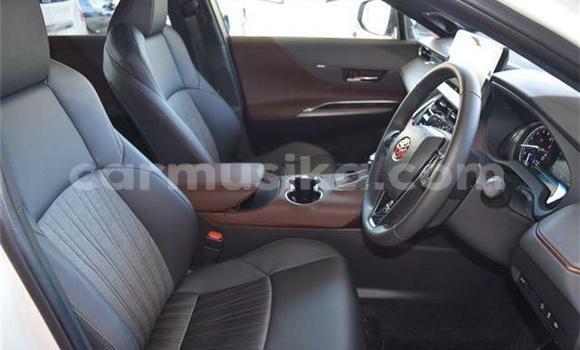 Acheter Occasion Voiture Toyota Harrier Blanc à Beitbridge, Matabeleland South Acheter Occasion Voiture Toyota Harrier Blanc à Beitbridge, Matabeleland South