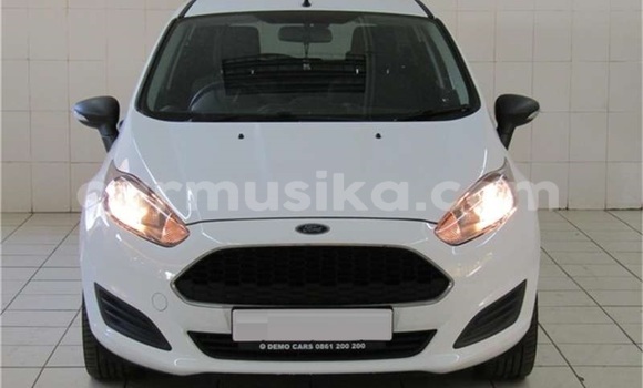Acheter Occasion Voiture Ford Fiesta Blanc à Beitbridge, Matabeleland South Acheter Occasion Voiture Ford Fiesta Blanc à Beitbridge, Matabeleland South