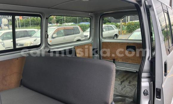 Nunua Ilio tumika Toyota Hiace Fedha Gari ndani ya Beitbridge nchini Matabeleland Kusini Nunua Ilio tumika Toyota Hiace Fedha Gari ndani ya Beitbridge nchini Matabeleland Kusini