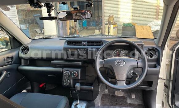 Buy Used Toyota Probox White Car in Beitbridge in Matabeleland South Buy Used Toyota Probox White Car in Beitbridge in Matabeleland South