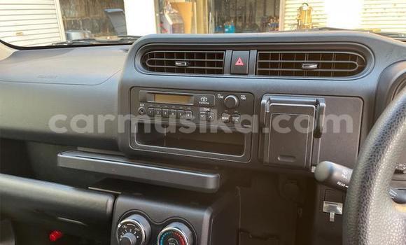 Buy Used Toyota Probox White Car in Beitbridge in Matabeleland South Buy Used Toyota Probox White Car in Beitbridge in Matabeleland South