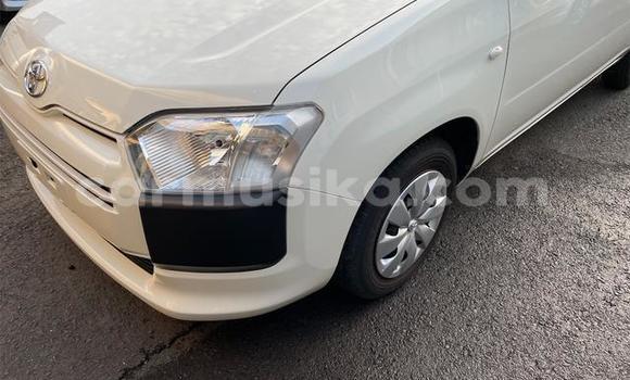 Buy Used Toyota Probox White Car in Beitbridge in Matabeleland South Buy Used Toyota Probox White Car in Beitbridge in Matabeleland South