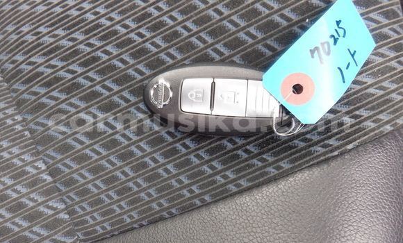 Buy Used Nissan Note Red Car in Beitbridge in Matabeleland South Buy Used Nissan Note Red Car in Beitbridge in Matabeleland South