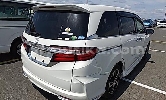 Nunua Ilio tumika Honda Odyssey Nyeupe Gari ndani ya Beitbridge nchini Matabeleland Kusini Nunua Ilio tumika Honda Odyssey Nyeupe Gari ndani ya Beitbridge nchini Matabeleland Kusini