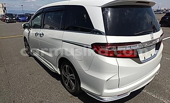 Nunua Ilio tumika Honda Odyssey Nyeupe Gari ndani ya Beitbridge nchini Matabeleland Kusini Nunua Ilio tumika Honda Odyssey Nyeupe Gari ndani ya Beitbridge nchini Matabeleland Kusini