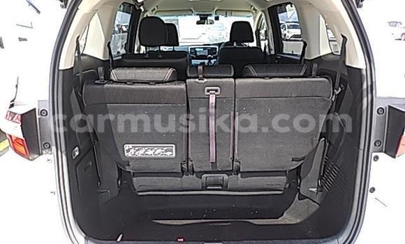 Nunua Ilio tumika Honda Odyssey Nyeupe Gari ndani ya Beitbridge nchini Matabeleland Kusini Nunua Ilio tumika Honda Odyssey Nyeupe Gari ndani ya Beitbridge nchini Matabeleland Kusini