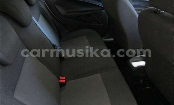 Acheter Occasion Voiture Ford Fiesta Blanc à Beitbridge, Matabeleland South Acheter Occasion Voiture Ford Fiesta Blanc à Beitbridge, Matabeleland South