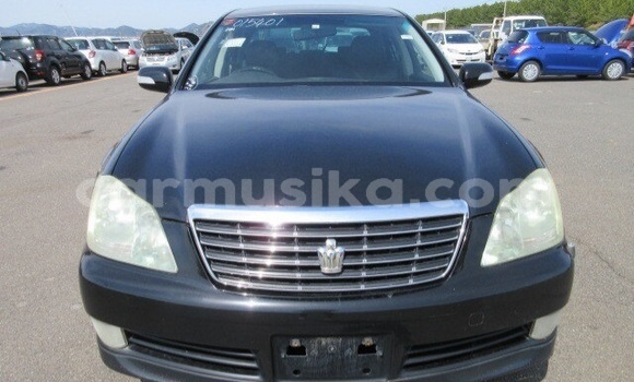 Buy Used Toyota Crown Black Car in Beitbridge in Matabeleland South