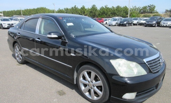 Tenga Tsaru Toyota Crown Nhema Mota in Beitbridge in Matabeleland South Tenga Tsaru Toyota Crown Nhema Mota in Beitbridge in Matabeleland South