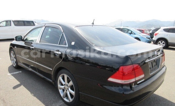 Tenga Tsaru Toyota Crown Nhema Mota in Beitbridge in Matabeleland South Tenga Tsaru Toyota Crown Nhema Mota in Beitbridge in Matabeleland South