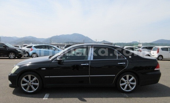 Tenga Tsaru Toyota Crown Nhema Mota in Beitbridge in Matabeleland South Tenga Tsaru Toyota Crown Nhema Mota in Beitbridge in Matabeleland South