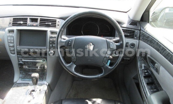 Tenga Tsaru Toyota Crown Nhema Mota in Beitbridge in Matabeleland South Tenga Tsaru Toyota Crown Nhema Mota in Beitbridge in Matabeleland South