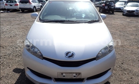 Buy Used Toyota Wish Silver Car in Beitbridge in Matabeleland South