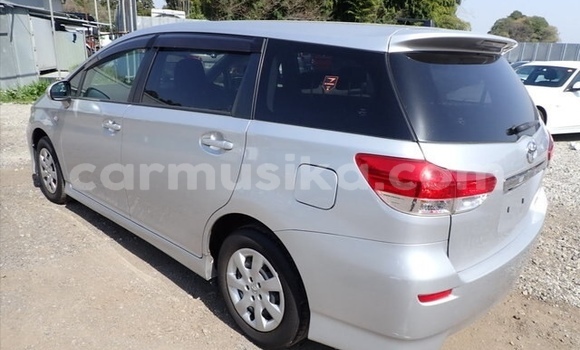 Tenga Tsaru Toyota Wish Sirivha Mota in Beitbridge in Matabeleland South Tenga Tsaru Toyota Wish Sirivha Mota in Beitbridge in Matabeleland South