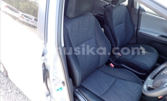 Tenga Tsaru Toyota Wish Sirivha Mota in Beitbridge in Matabeleland South Tenga Tsaru Toyota Wish Sirivha Mota in Beitbridge in Matabeleland South